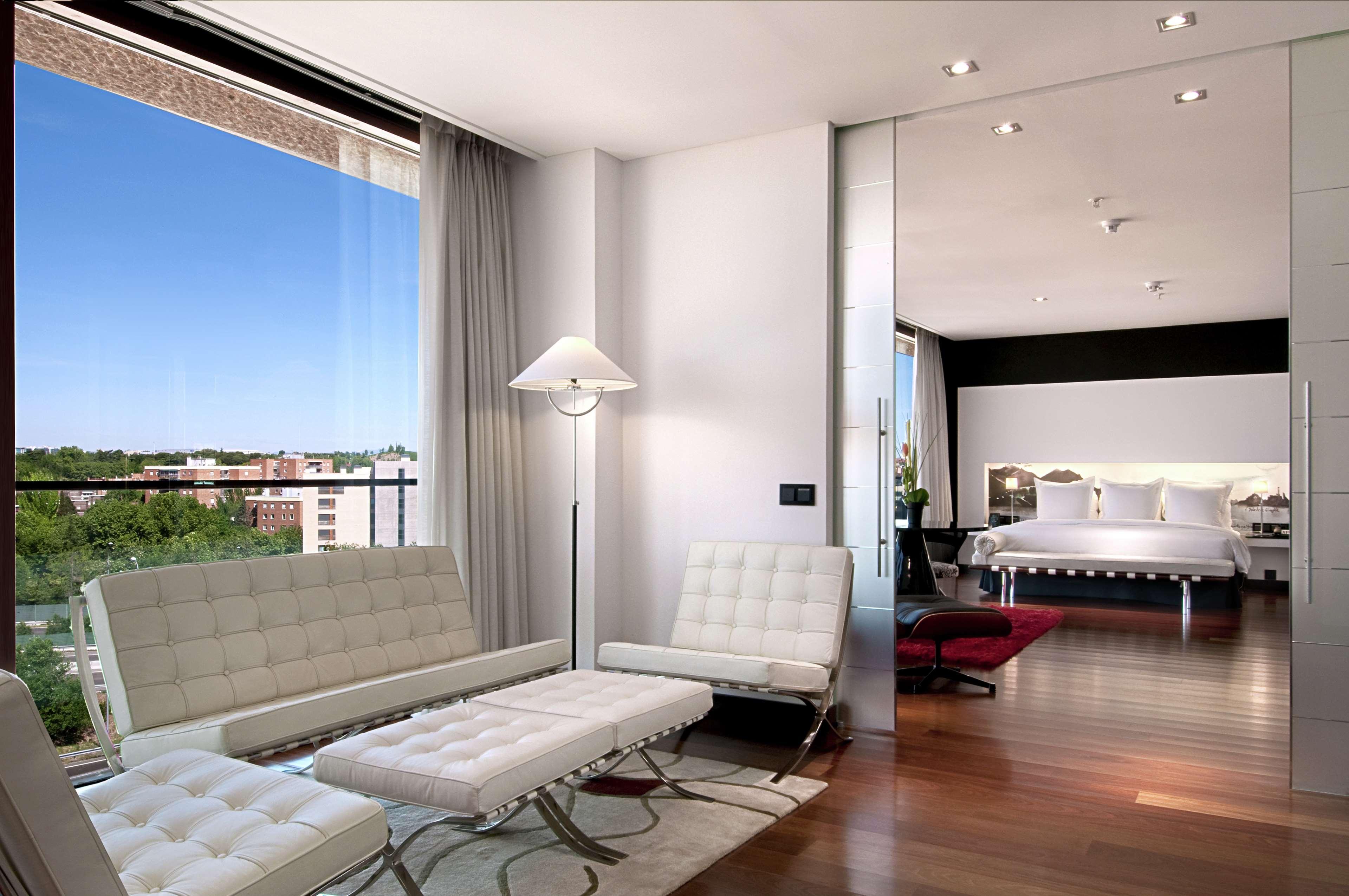 Hilton Madrid Airport Hotel Стая снимка