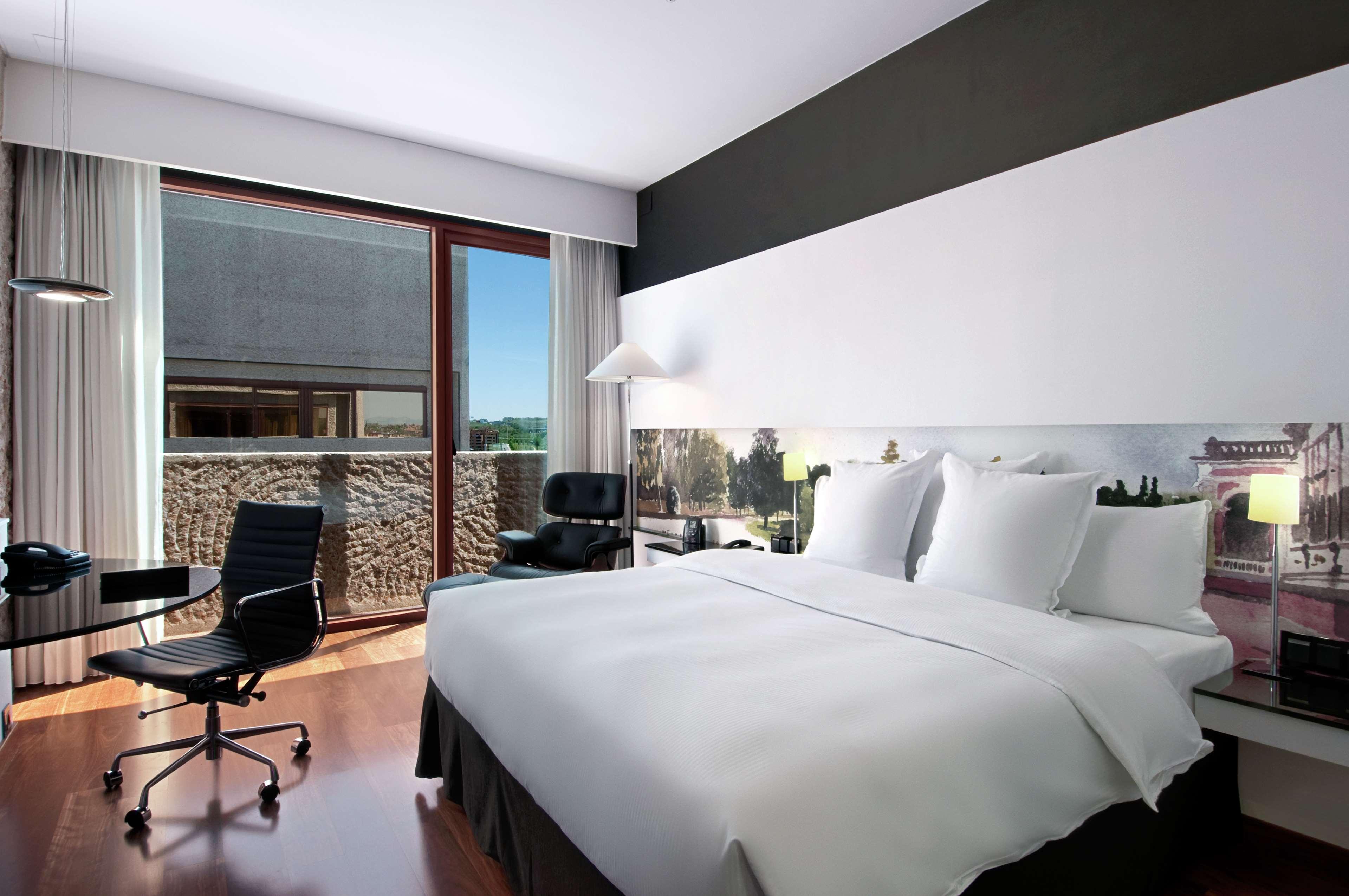 Hilton Madrid Airport Hotel Стая снимка