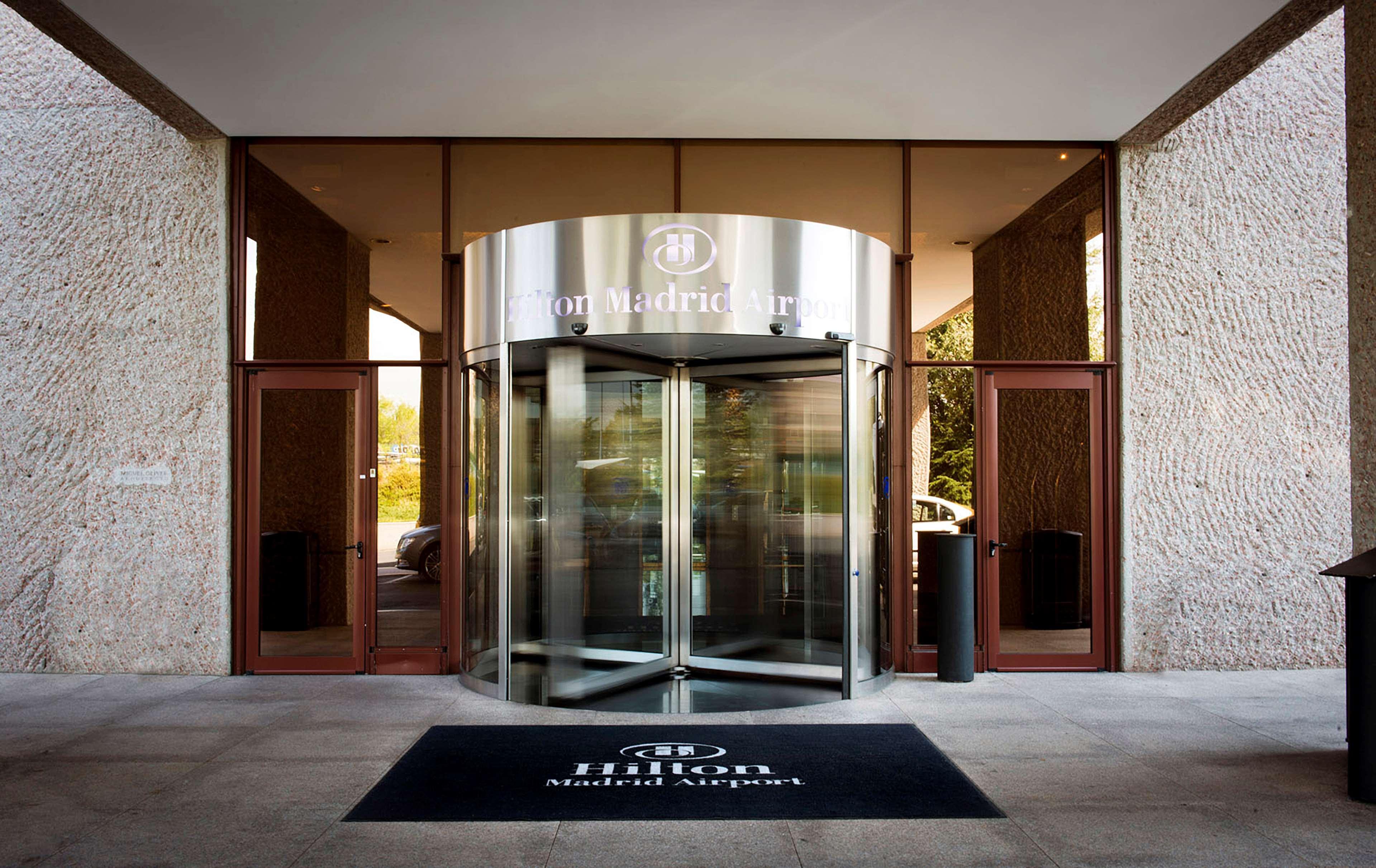 Hilton Madrid Airport Hotel Екстериор снимка