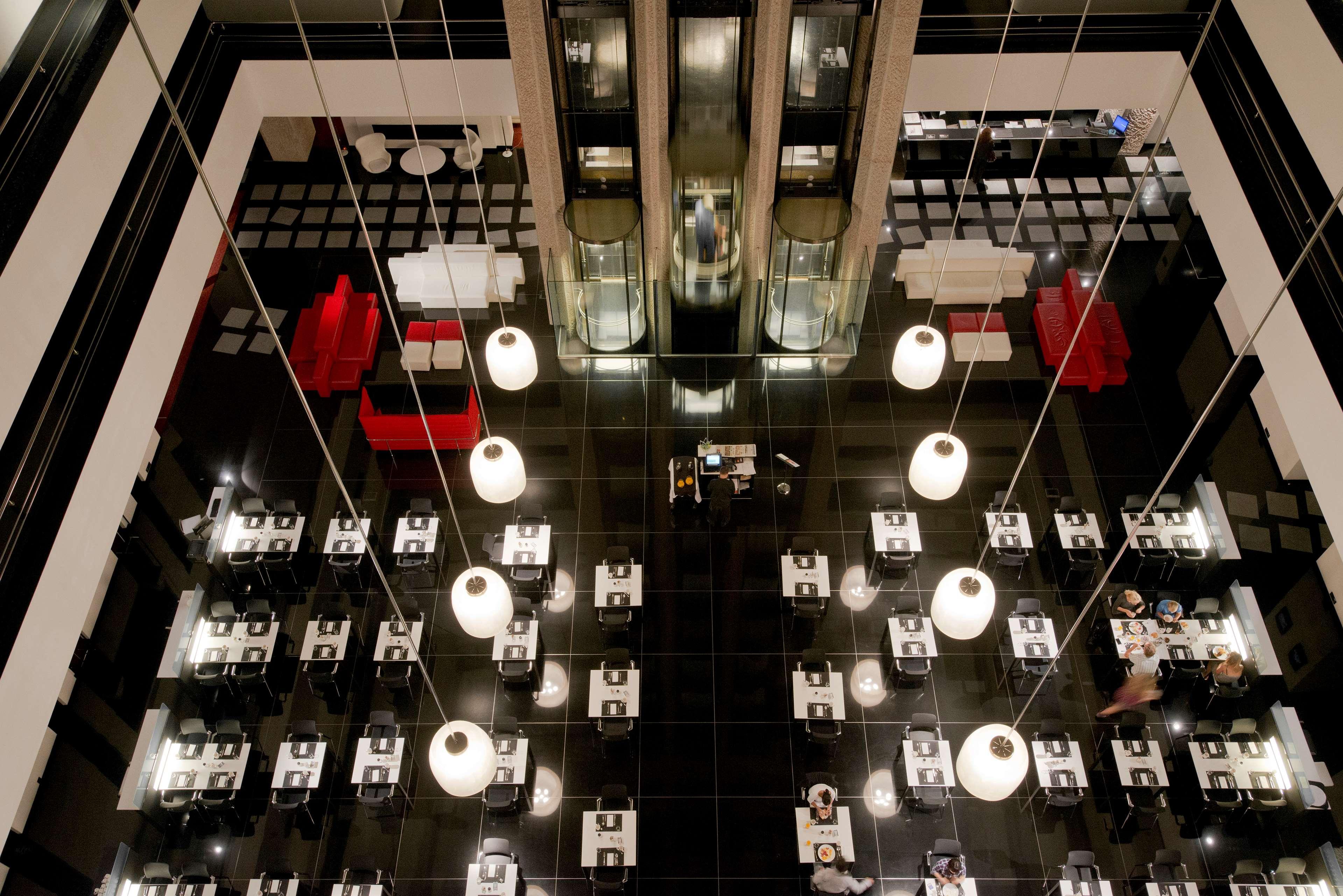 Hilton Madrid Airport Hotel Екстериор снимка