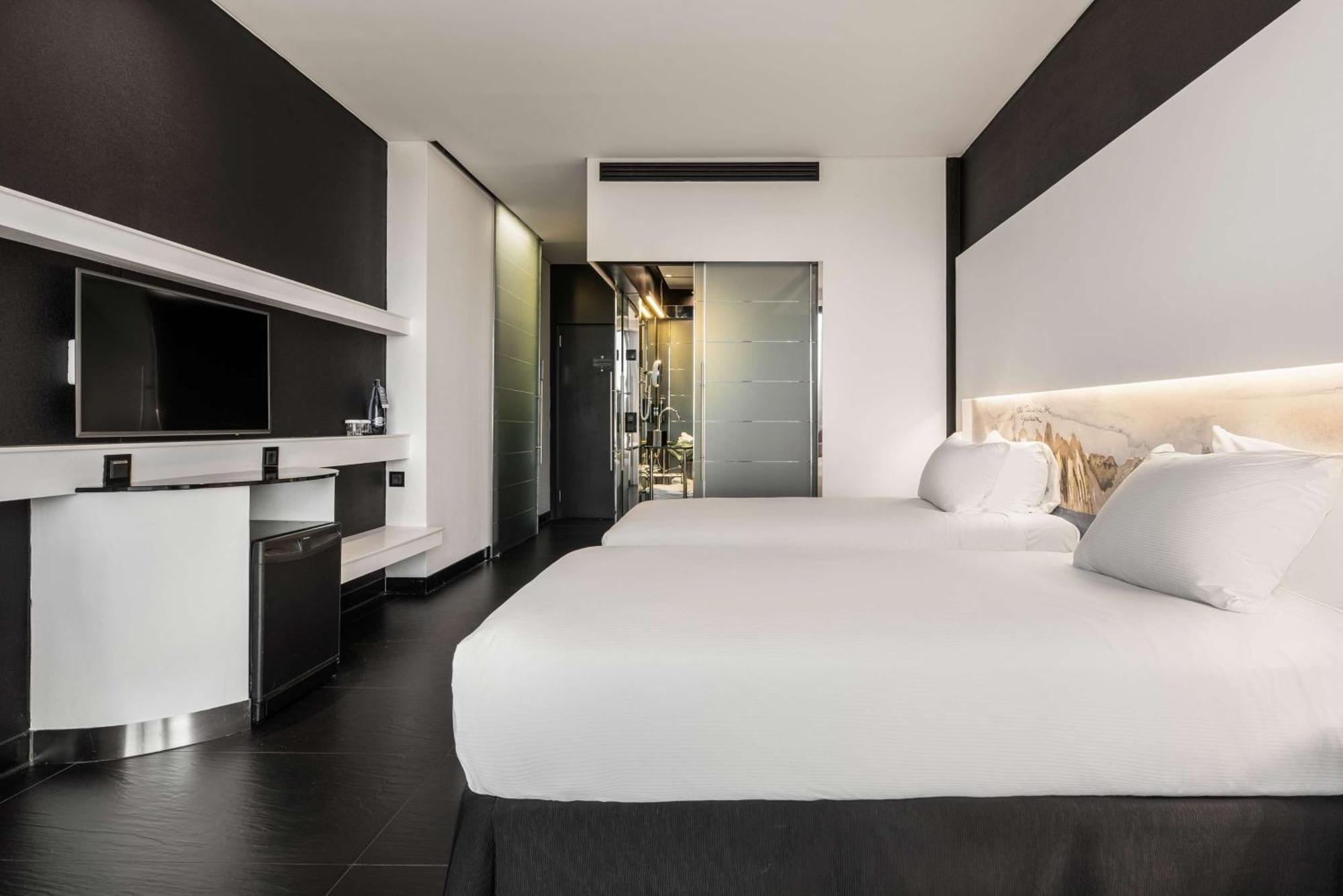 Hilton Madrid Airport Hotel Екстериор снимка