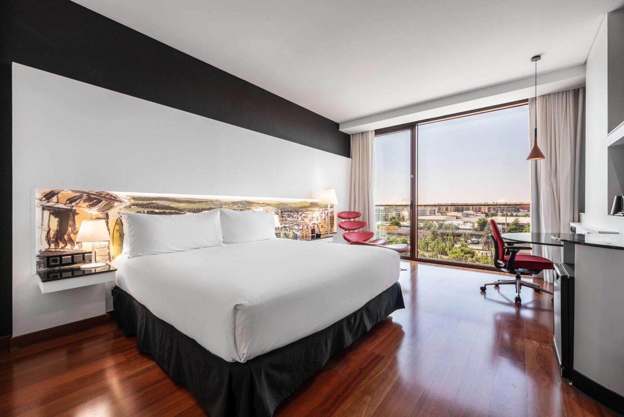 Hilton Madrid Airport Hotel Екстериор снимка