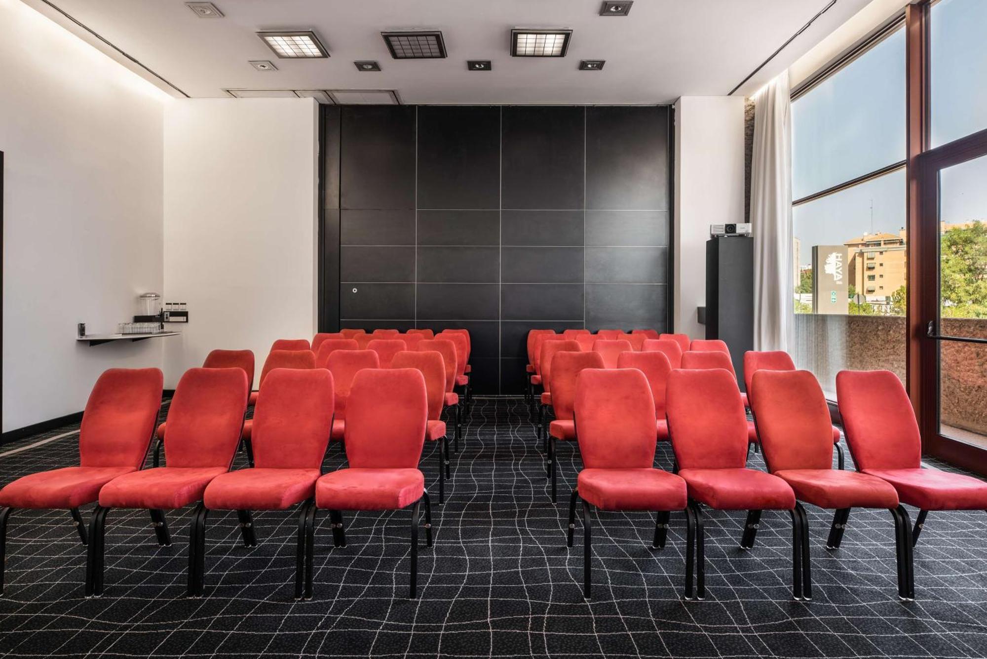 Hilton Madrid Airport Hotel Екстериор снимка