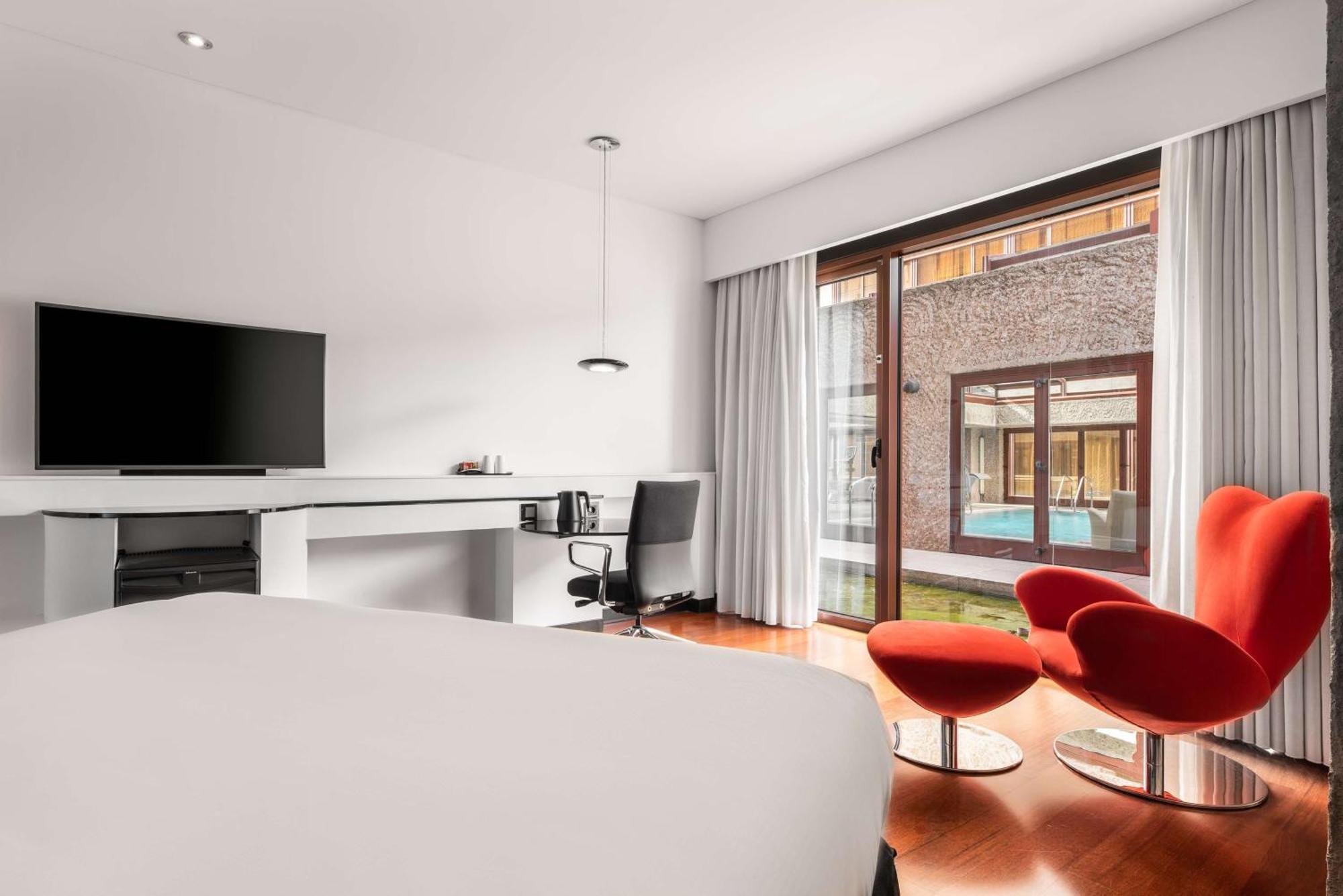 Hilton Madrid Airport Hotel Екстериор снимка