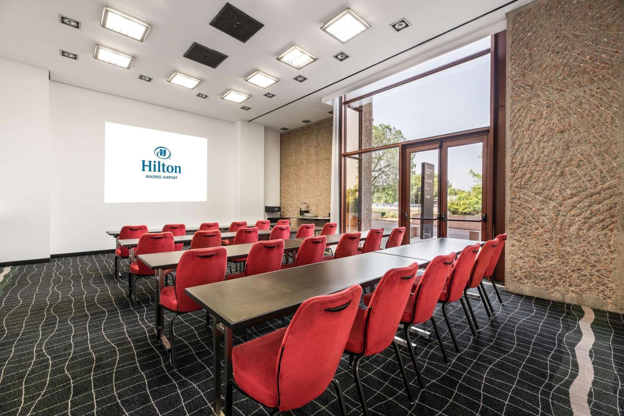 Hilton Madrid Airport Hotel Екстериор снимка