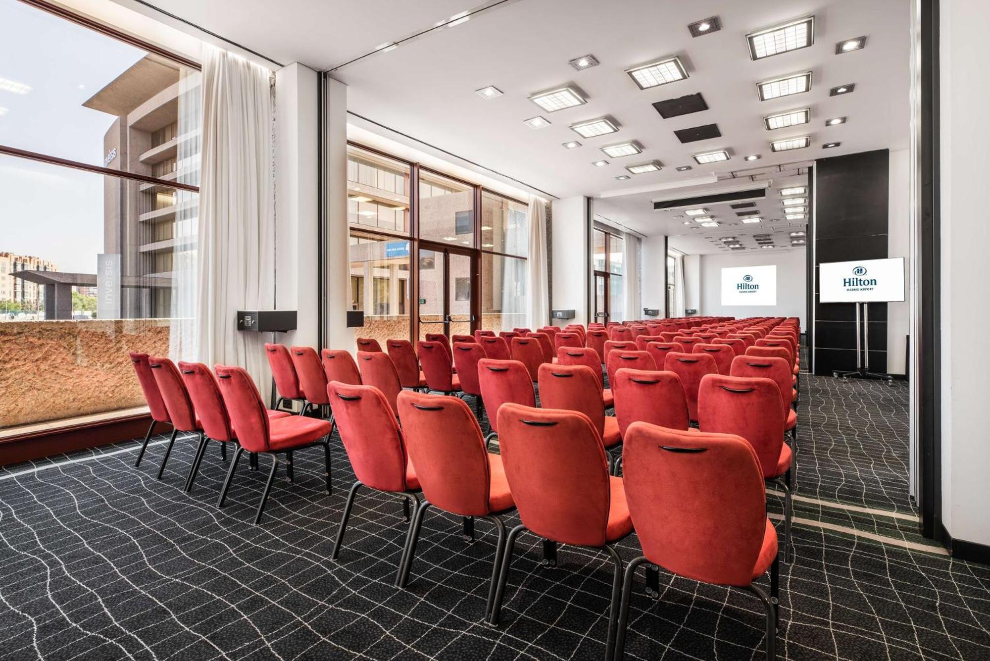 Hilton Madrid Airport Hotel Екстериор снимка