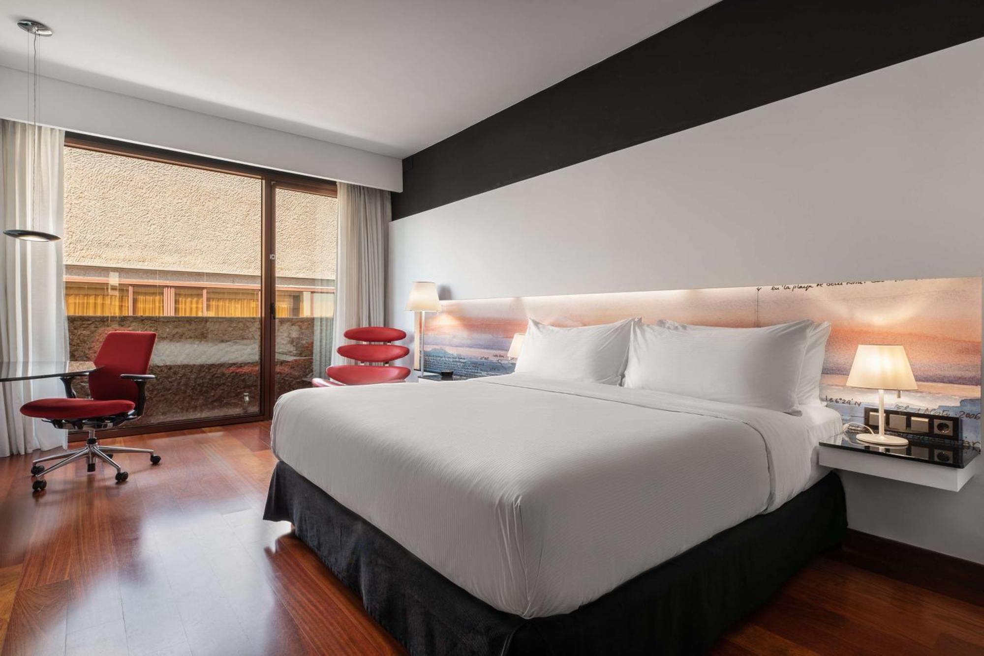 Hilton Madrid Airport Hotel Екстериор снимка